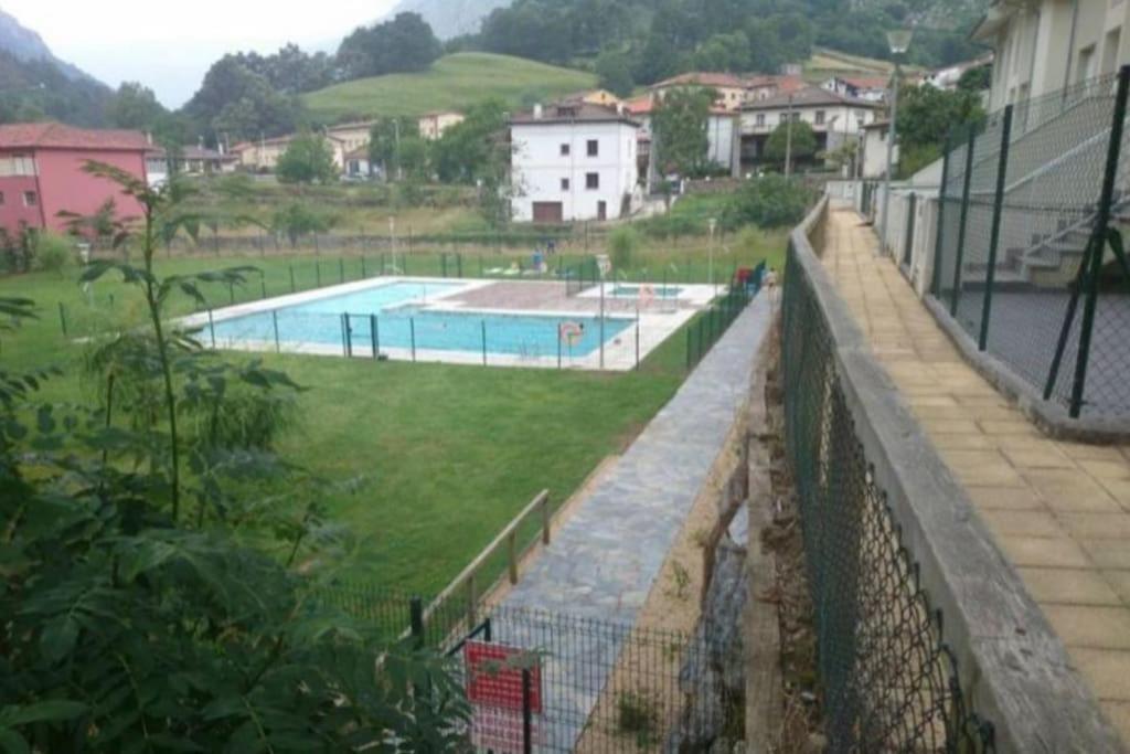 Casa En La Montana Con Piscina De Temporada Βίλα Arredondo Εξωτερικό φωτογραφία