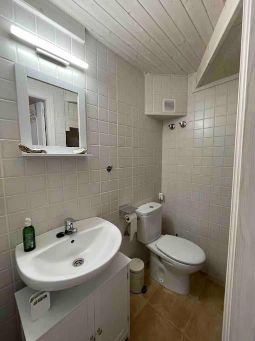 Casa En La Montana Con Piscina De Temporada Βίλα Arredondo Εξωτερικό φωτογραφία