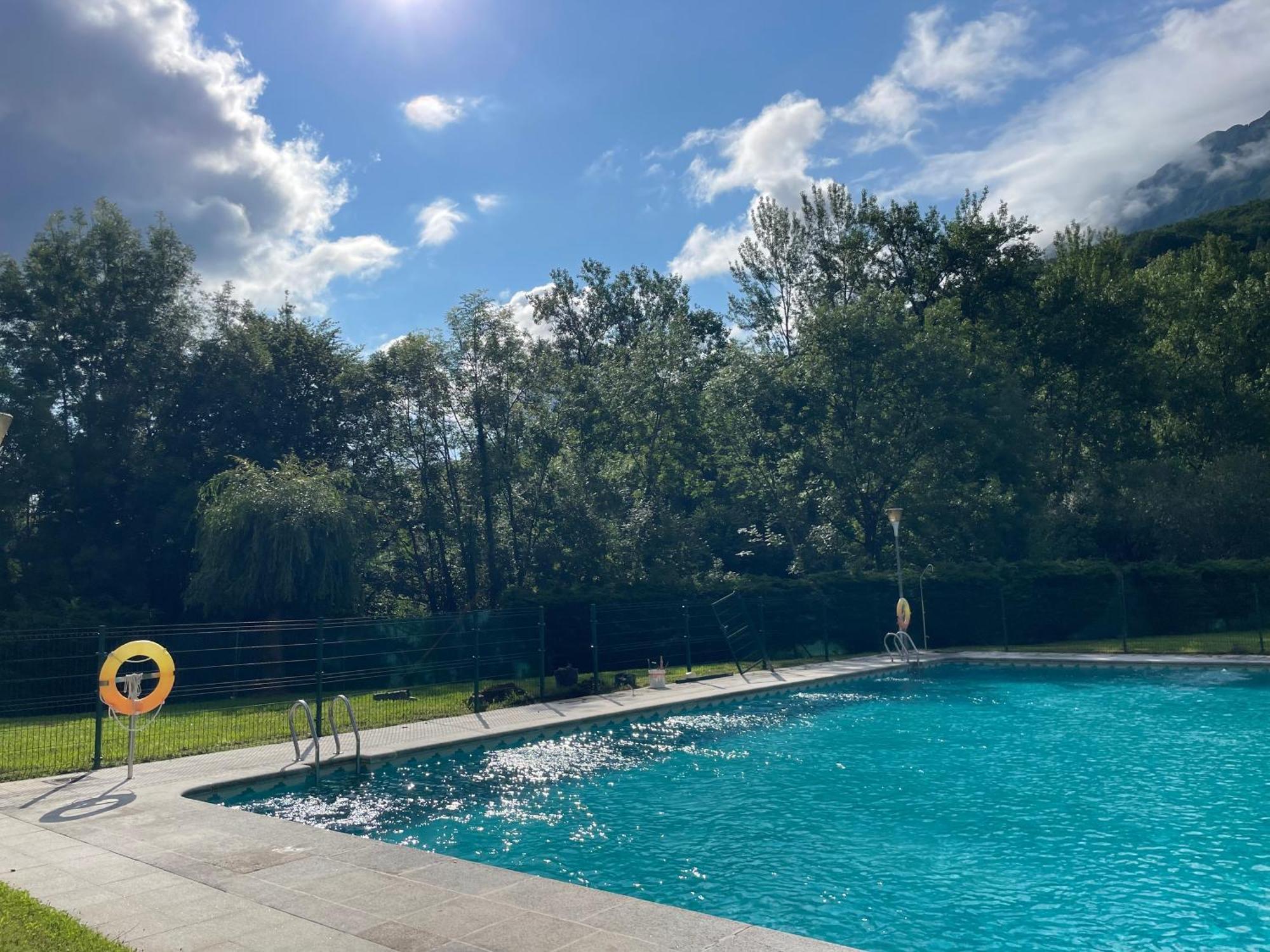 Casa En La Montana Con Piscina De Temporada Βίλα Arredondo Εξωτερικό φωτογραφία